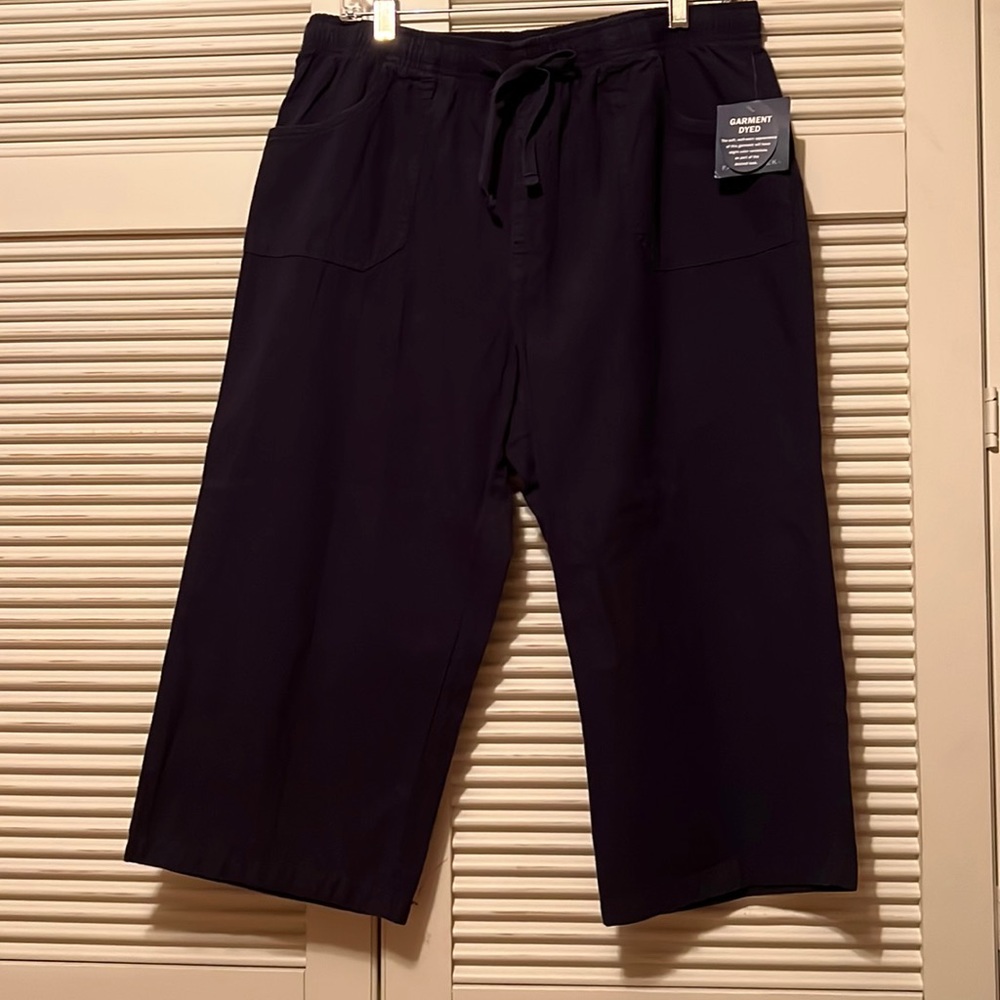 FALLS CREEK Sheeting Capri Pants